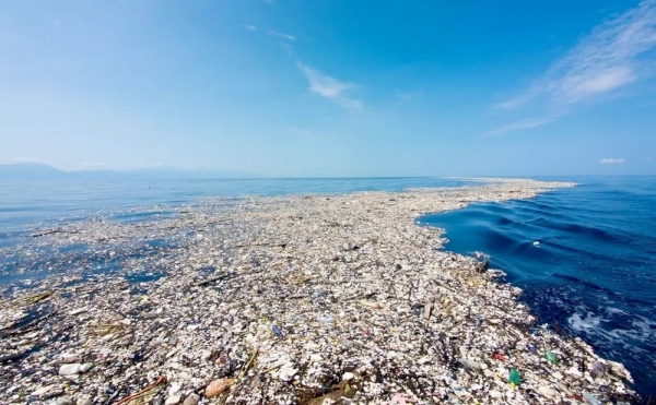 Fig. 4. Vortex de déchets du Pacifique nord, ou « vortex d’ordures » (GPGP en anglais pour Great Pacific Garbage Patch). Source : National Geographic.